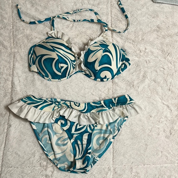 VENUS Other - SALE Venus bikini, size 12, top D cup